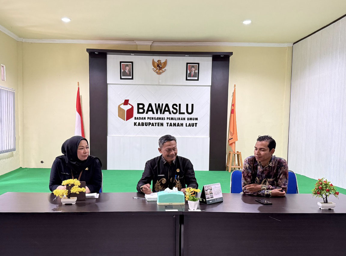 Perkuat Integritas dan Kolaborasi, Bawaslu Kabupaten Tanah Laut Gelar Rapat Bulanan, Kamis (14/02/2026)